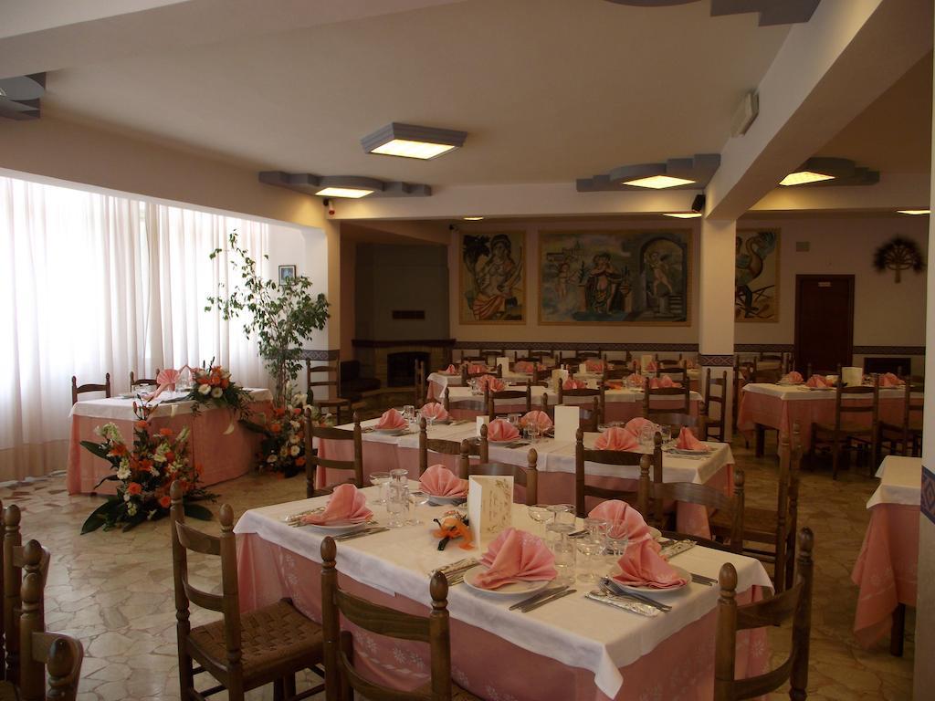 Hotel Ristorante Mosaici بياتْسا أرمارِنا المظهر الخارجي الصورة