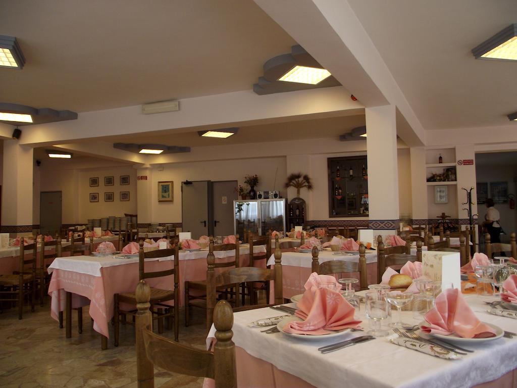 Hotel Ristorante Mosaici بياتْسا أرمارِنا المظهر الخارجي الصورة
