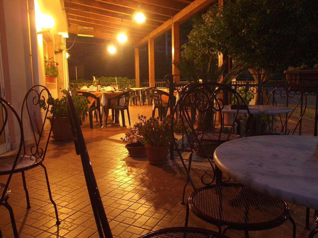 Hotel Ristorante Mosaici بياتْسا أرمارِنا المظهر الخارجي الصورة